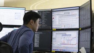 Borsa: l'Asia chiude in rialzo, si scommette su taglio dei tassi