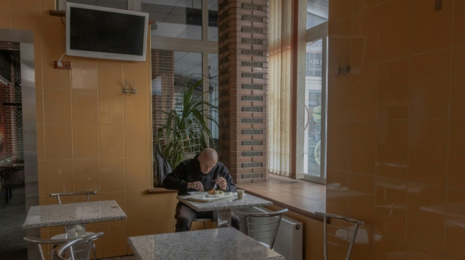 Pr&egrave;s du front ukrainien, une ville se vide et un caf&eacute; se remplit