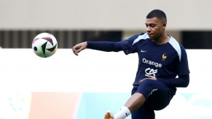 Mbapp&eacute;: "Jogar de m&aacute;scara &eacute; um horror absoluto"
