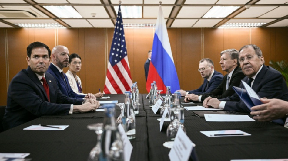  Russia warns US against Ukraine arms sales in Manila meeting 