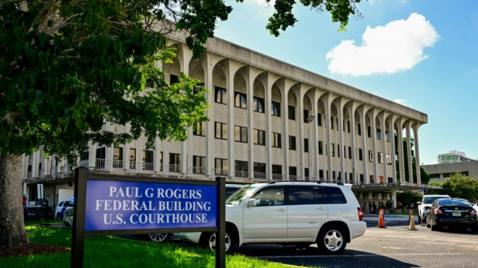 Trial opens for man accused of golf course plot to kill Trump