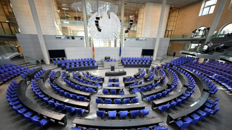 Bundestag beschlie&szlig;t Haushalt 2022 mit 139 Milliarden Euro neuen Krediten