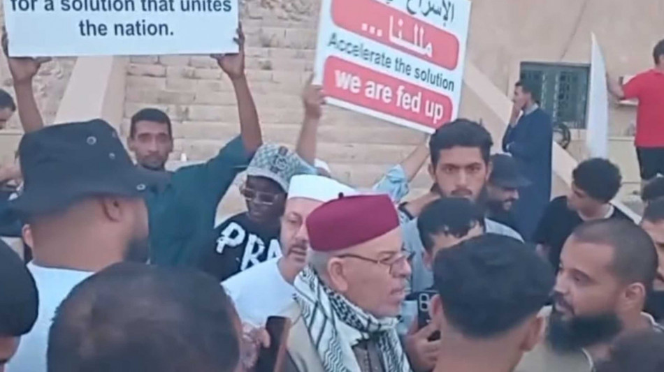  Proteste a Tripoli, chieste elezioni e la fine degli organismi politici 