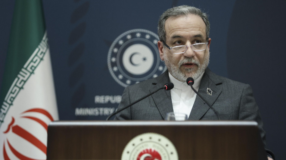  Araghchi, 'non ci piegheremo alle minacce degli Usa' 