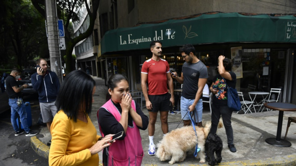Potente sismo sacude a M&eacute;xico en aniversario de dos devastadores terremotos