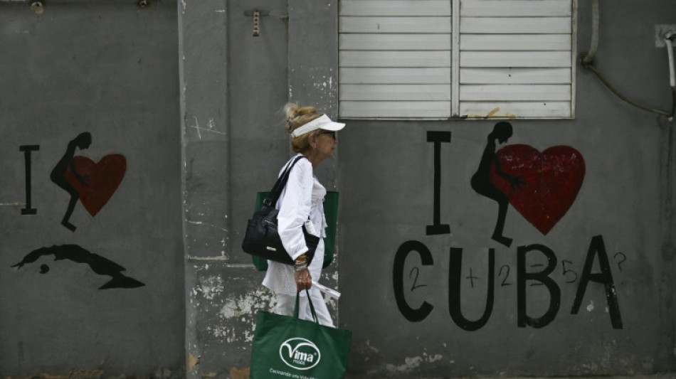  Cuba adopte un programme de r&eacute;formes marquant un virage &eacute;conomique historique 