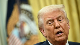 Volte-face de Trump qui recule sur les droits de douane impos&eacute;s au Canada et au Mexique