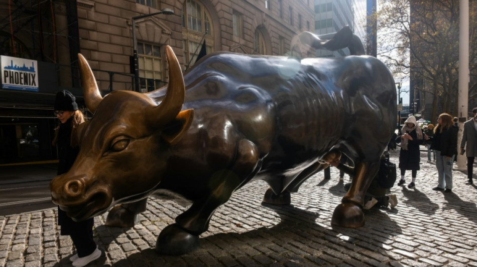  Stock markets rally on tech rebound  