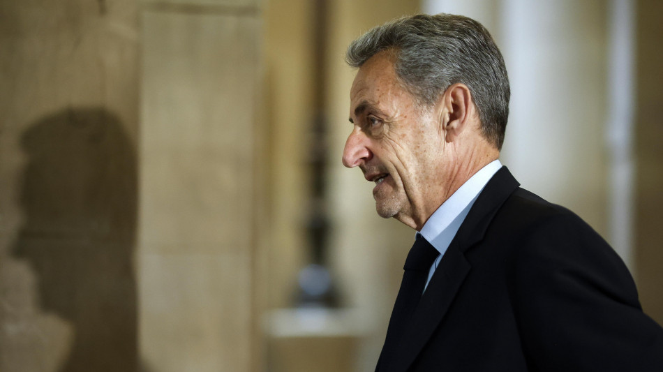  Sarkozy si difende in tribunale, 'questo processo una Via Crucis, sono innocente' 