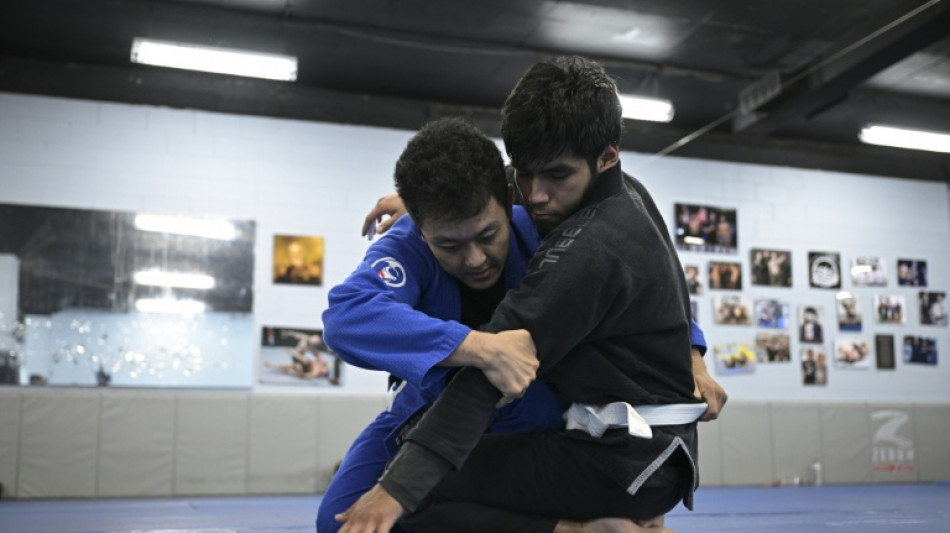  From cage fights to the White House, UFC marches into mainstream 