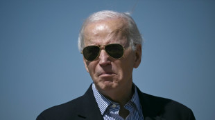 Biden celebra P&aacute;scoa e Visibilidade Trans; republicanos protestam