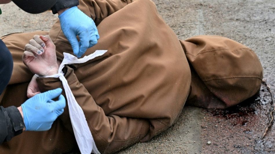 Zelenski acusa a Rusia de "genocidio" tras cad&aacute;veres descubiertos cerca de Kiev