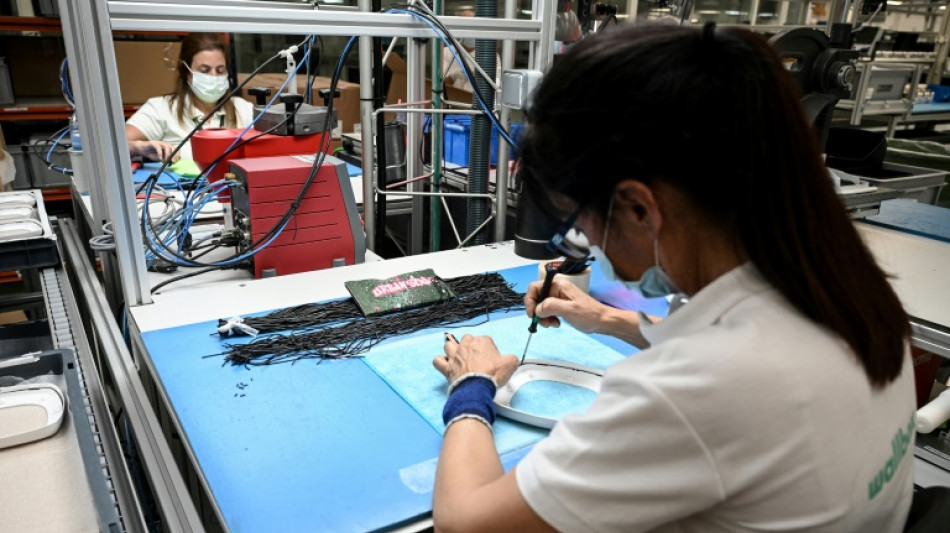 El crecimiento de Espa&ntilde;a se desacelera al 0,3% en el primer trimestre de 2022