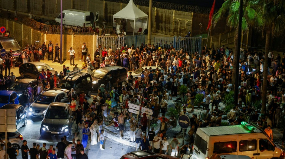  40.000 Migranten haben Grenze zwischen Marokko und Ceuta gest&uuml;rmt 