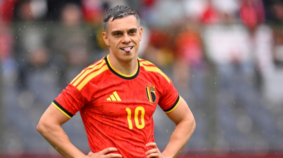  Leandro Trossard deixa Arsenal e assina com o Besiktas 