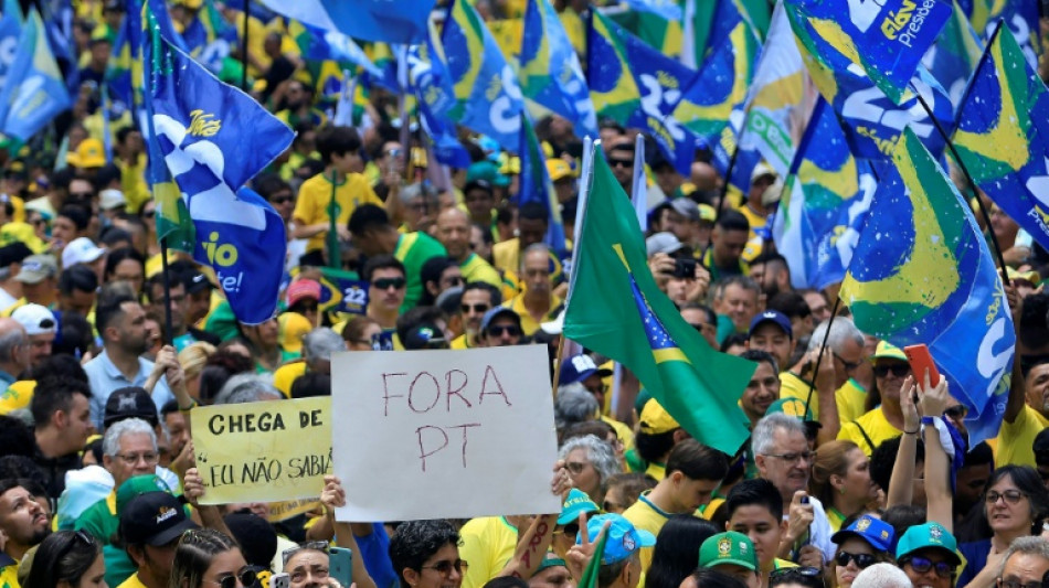  Br&eacute;sil: premier d&eacute;bat entre Lula et Bolsonaro, une semaine avant le second tour 