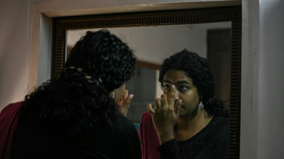  En Inde, une loi inqui&egrave;te les personnes transgenres et leurs m&eacute;decins 