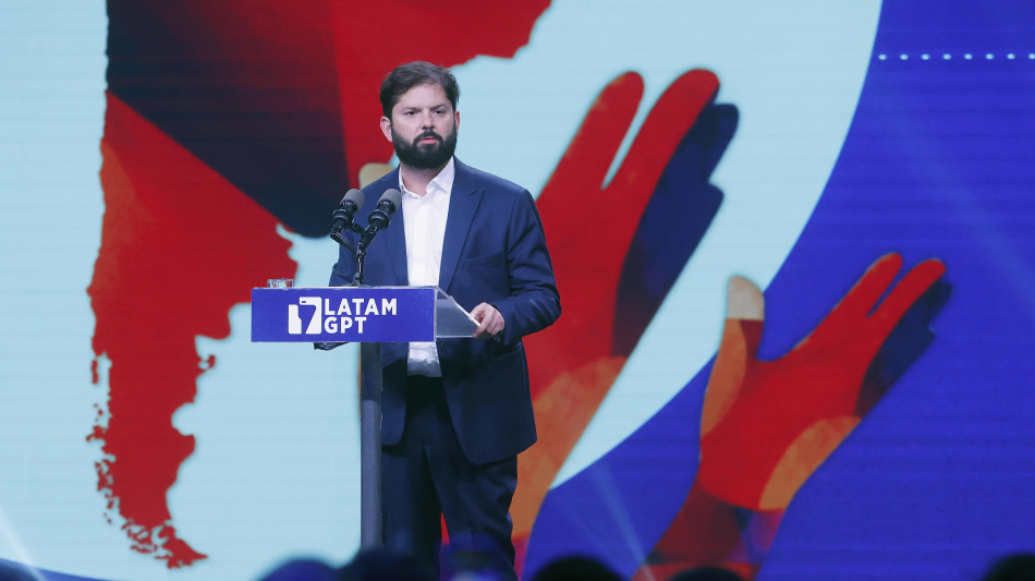  Boric, 'cavo sottomarino tra Cile e Cina in valutazione, decide il governo Kast' 