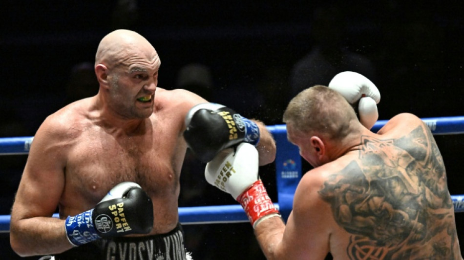  Fury stops Wach in Thailand to close in on Joshua fight 