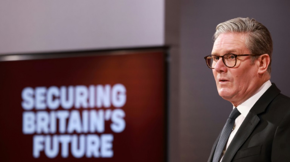 Zahl neuer Einwanderer in Großbritannien halbierte sich 2024 gegenüber Vorjahr