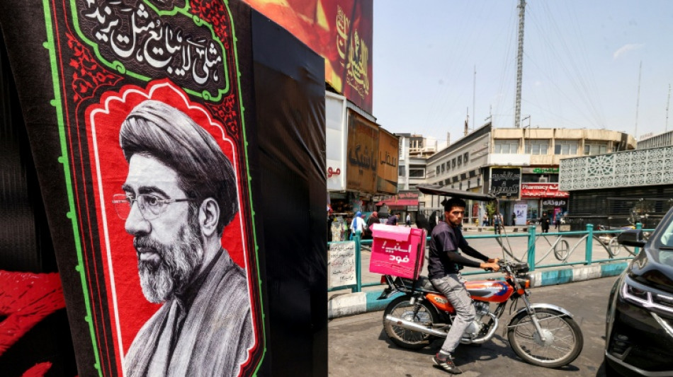  L&iacute;der iraniano se mostra desafiador diante de EUA e Israel 