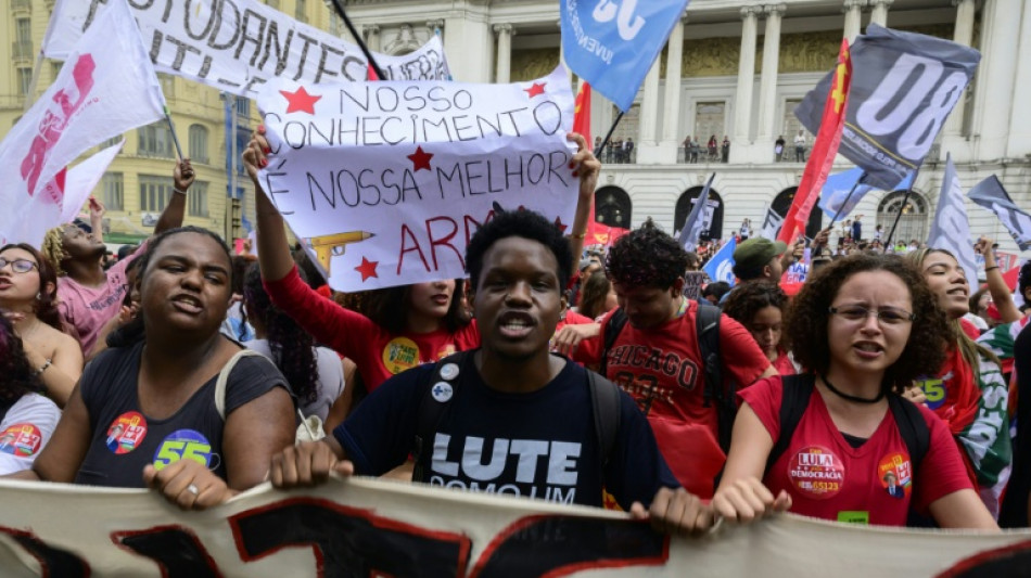  "Plus jamais Bolsonaro": des milliers de manifestants avant le second tour au Br&eacute;sil 