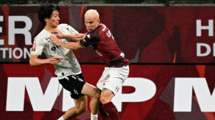 Metz e Reims empatam (1-1) e v&atilde;o decidir vaga na Ligue 1 no jogo de volta