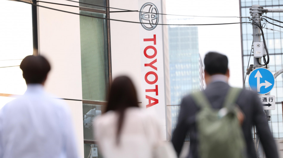  Toyota annuncia ulteriore taglio della produzione di 100mila veicoli 