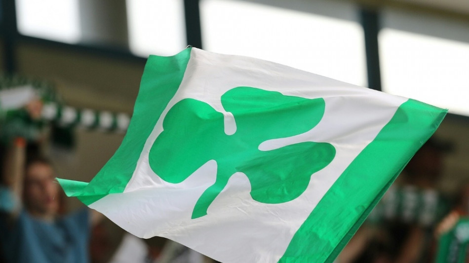 F&uuml;rth entl&auml;sst Trainer Schneider