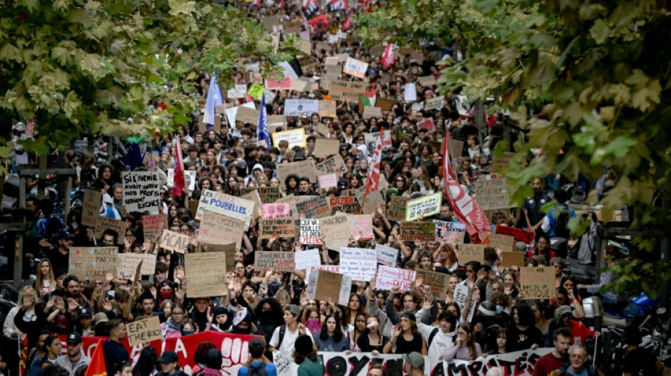  El gobierno franc&eacute;s recibir&aacute; a organizaciones estudiantiales en una nueva jornada de protestas 