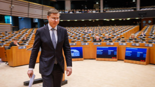 Dombrovskis, 'non sospendiamo Patto, non c'&egrave; recessione. Poco spazio fiscale'