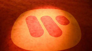 Warner Music suprimir&aacute; un 10% de su plantilla para recortar gastos