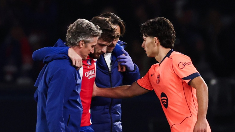  Kvaratskhelia passa por cirurgia bem-sucedida no joelho em Doha, informa PSG 