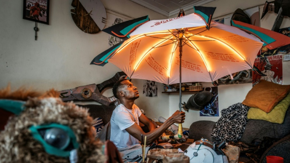  Au Kenya, les adeptes du cosplay font fi du manque de moyens et des pr&eacute;jug&eacute;s 