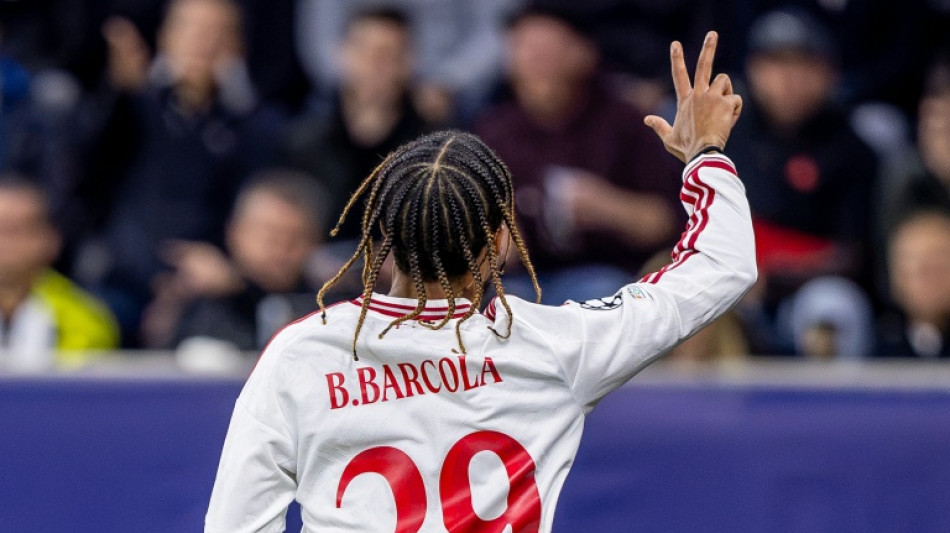  Barcola brilha com hat-trick em vit&oacute;ria do Liverpool sobre o LASK (6-3) na Champipons 