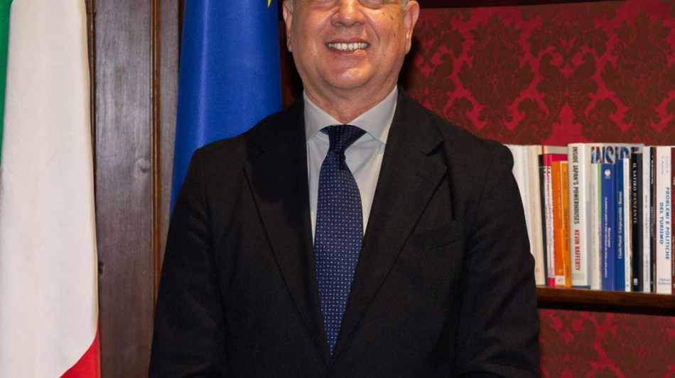 Interrogazioni Pd e M5s su fondi a film neo sottosegretario Cannella