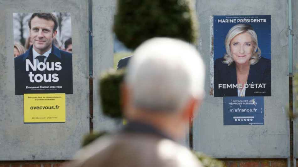 Pr&eacute;sidentielle: Macron parle &eacute;cologie, grand meeting pour Le Pen