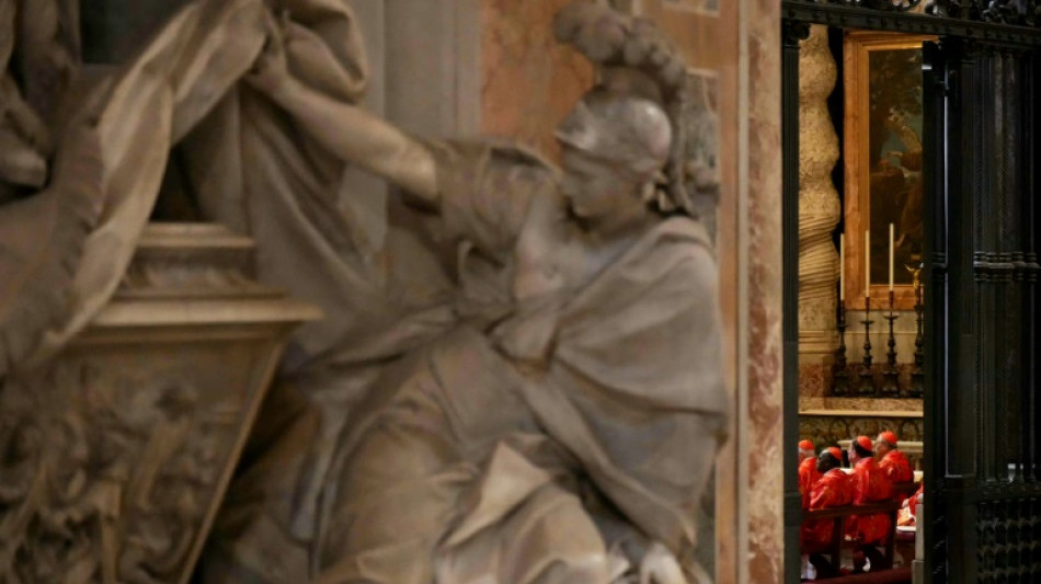 Los cardenales reciben llamado a la unidad antes del incierto c&oacute;nclave