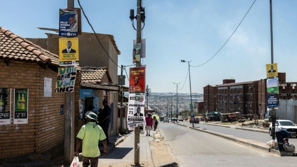  Basic services, fading loyalties loom over South Africa's vote 