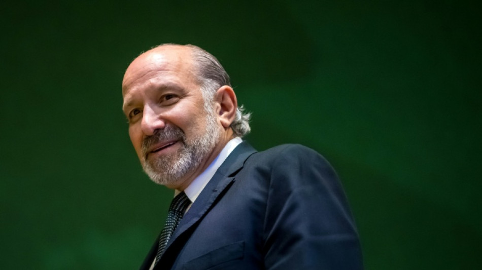  Secretario de Comercio de EEUU reconoce visita a isla de Epstein 