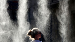 La canicule s'amplifie encore, la moiti&eacute; des Fran&ccedil;ais en vigilance rouge