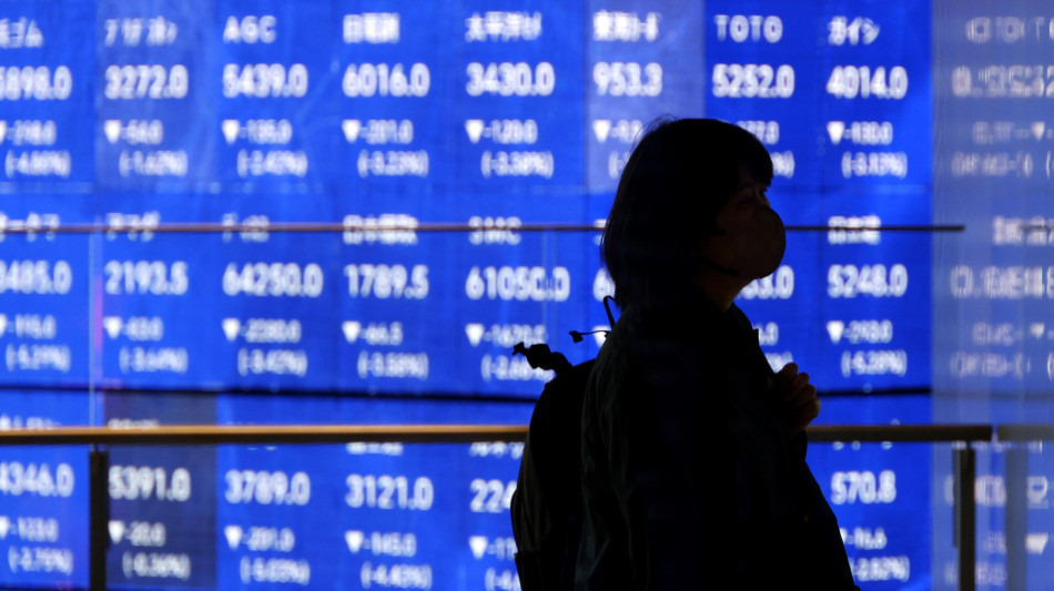  Borsa: Europa in calo, Milano -1% 