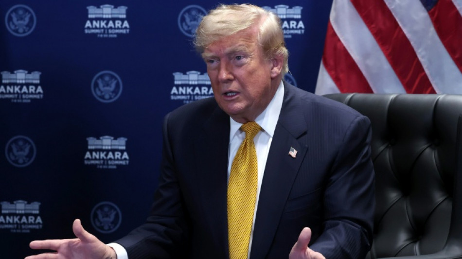  Trump modera o tom e joga cartada da unidade com aliados da Otan 