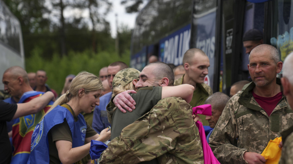 Completato scambio di prigionieri Mosca-Kiev, 303 per parte