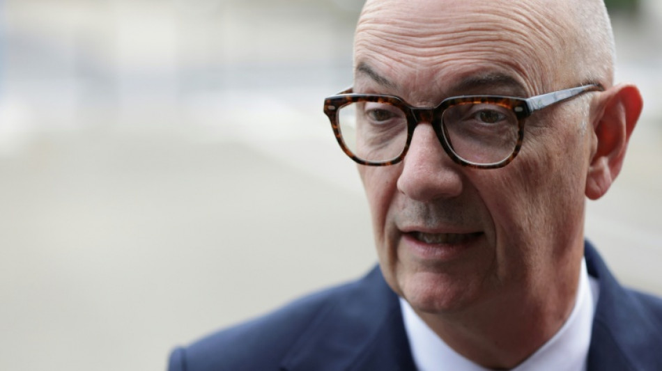  Imposer l'&eacute;pargne salariale: la "piste" &eacute;voqu&eacute;e par Roland Lescure temp&eacute;r&eacute;e par Matignon 