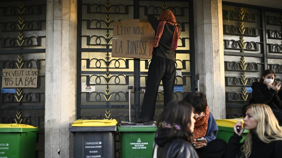  Toujours des blocages au lendemain de la cinqui&egrave;me journ&eacute;e de mobilisation lyc&eacute;enne  