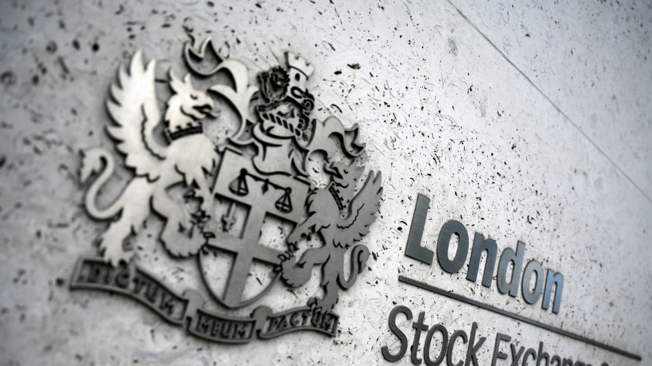  Borsa: l'Europa conclude in crescita, debole Londra 