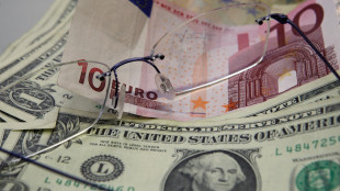L'euro &egrave; stabile sul dollaro a 1,1083