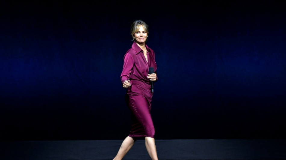 Halle Berry et des s&eacute;natrices am&eacute;ricaines exigent des fonds pour &eacute;tudier la m&eacute;nopause