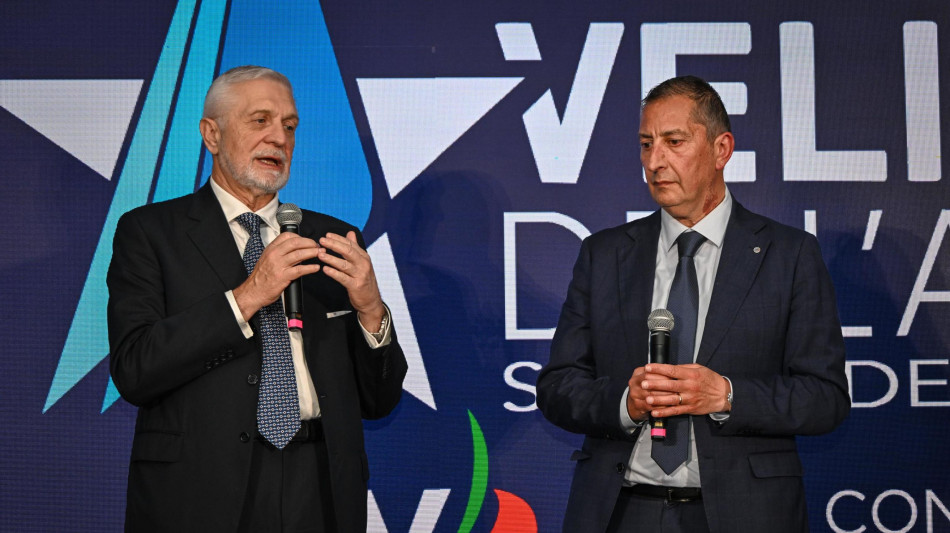  Squizzato &egrave; il velista dell'anno 2025, Lombardi Stronati miglior armatore-timoniere 
